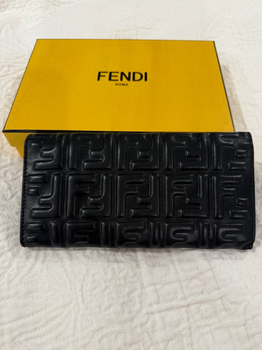 Fendi Baguette Continental Wallet - Picture 5 of 12